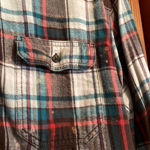 GUC up-cycled flannel shirt. Bleach effects. Dipped hem Size large (42-44) - Picture 6 of 10